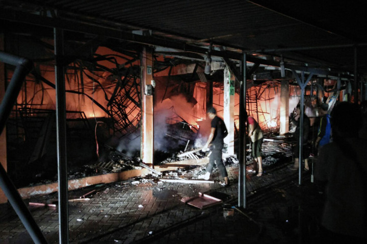 Ratusan Kios di Pasar Joko Sambang Ludes Terbakar