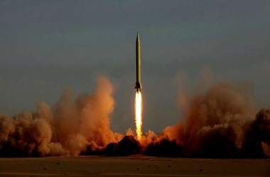 Iran Uji Coba Misil di Tengah Tekanan Trump