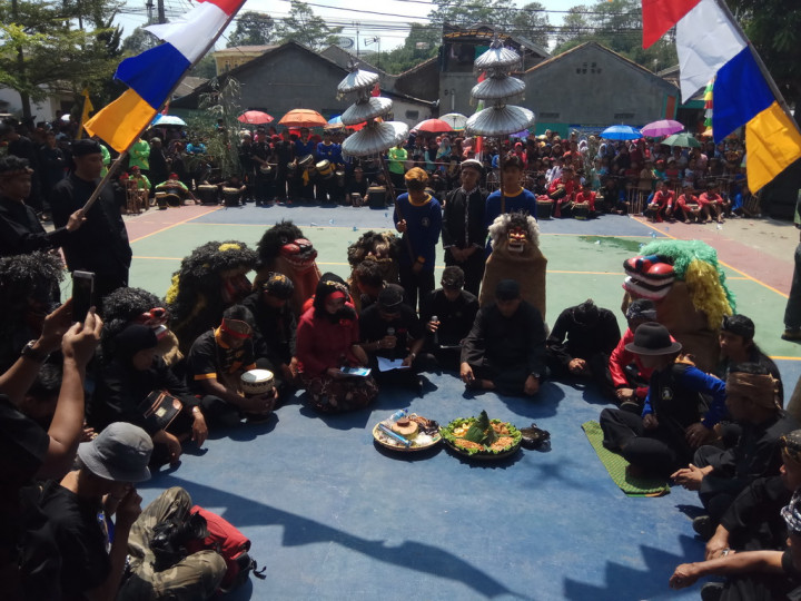 Belasan Reak Sumedang Beraksi di Festival Seni Budaya Sunda