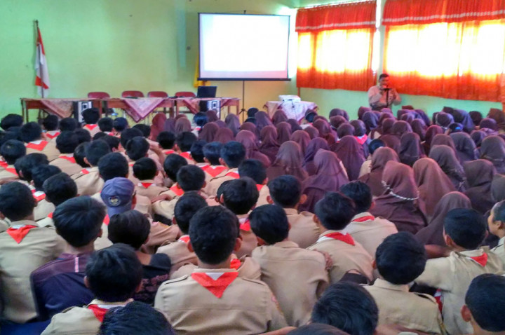 Ratusan Siswa SMP di Kendal Nobar Film G30S/PKI