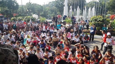 Sejumlah Anak Rayakan Keberagaman di Balai Kota DKI
