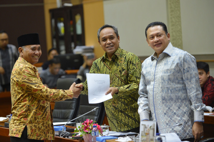 Empat Simpulan Rapat Komisi III DPR dan KPK