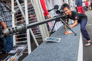 Panglima TNI Diminta Buktikan Keberadaan 5 Ribu Senjata