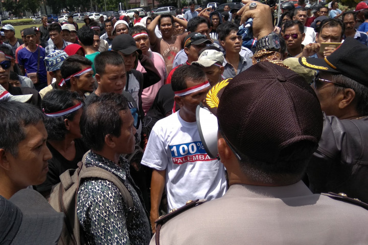 Ribuan Sopir Angkot 'Serbu' Pemprov Sumsel