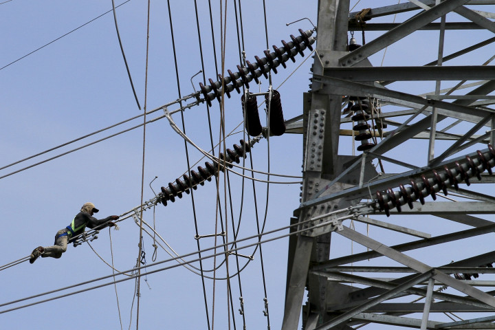 Pengamat Sarankan PLN Evaluasi Pengerjaan Program 35 Ribu MW