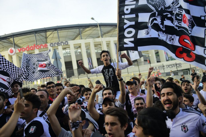 Timo Werner dan Sepenggal Kisah tentang Suporter Besiktas