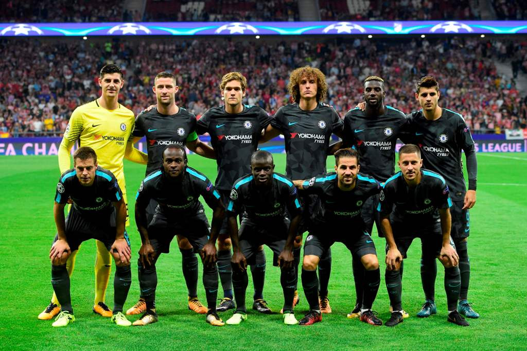 Skuat Chelsea saat menghadapi Atletico Madrid. (AFP PHOTO / PIERRE-PHILIPPE MARCOU)