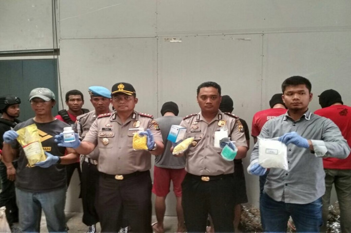 Pabrik Pembuatan Obat Antinyeri di Tangerang Digerebek