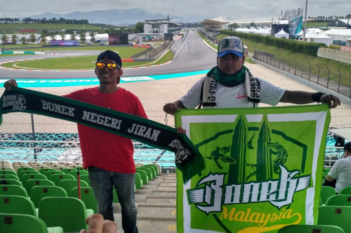 Dukungan Bonek kepada Sean Gelael di Sirkuit Sepang