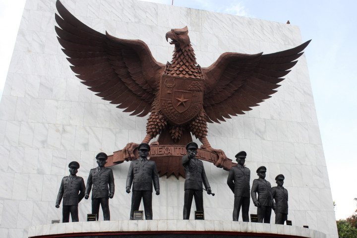 Warga Jatim Diimbau Pasang Bendera Setengah Tiang pada 30 September