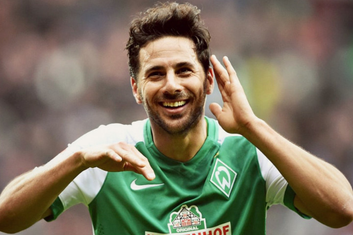 Claudio Pizzaro Melanjutkan Karier Bersama FC Koeln