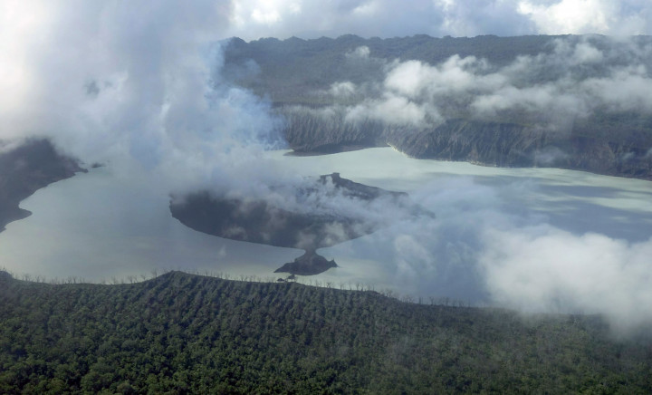 Tanda Erupsi Gunung Berapi, 11 Ribu Warga Vanuatu Diungsikan