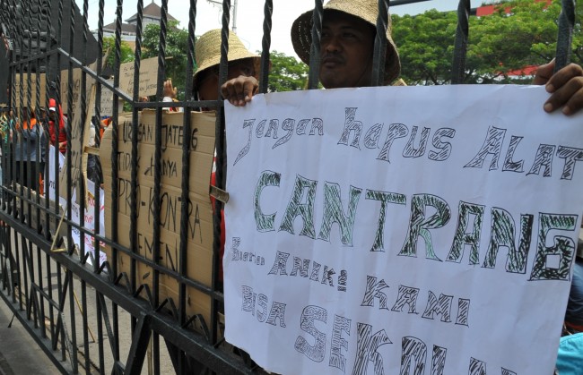 Ratusan Nelayan Tagih Janji Jokowi terkait Penggunaan Cantrang