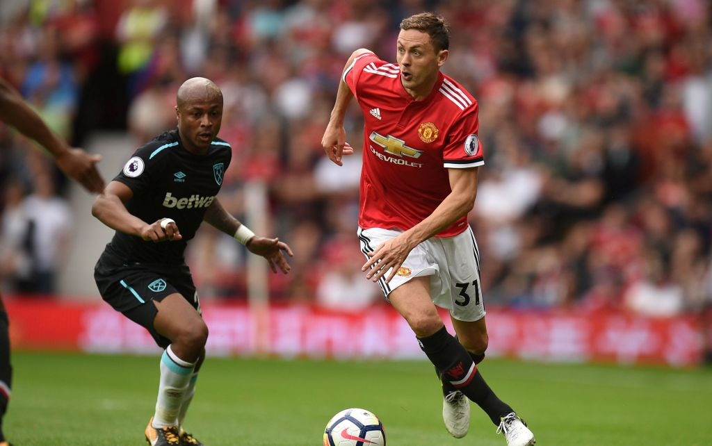 Nemanja Matic (kanan) (Foto: AFP/Oli Scarff)