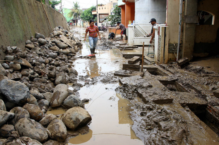 Perbaikan Tanggul Kali Bekasi Mendesak