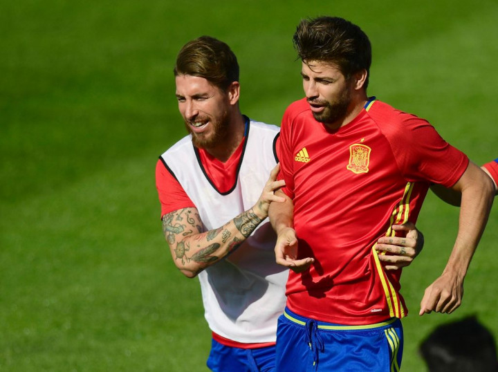 Pique Membeberkan Friksi dengan Ramos dan Rencana Pensiun