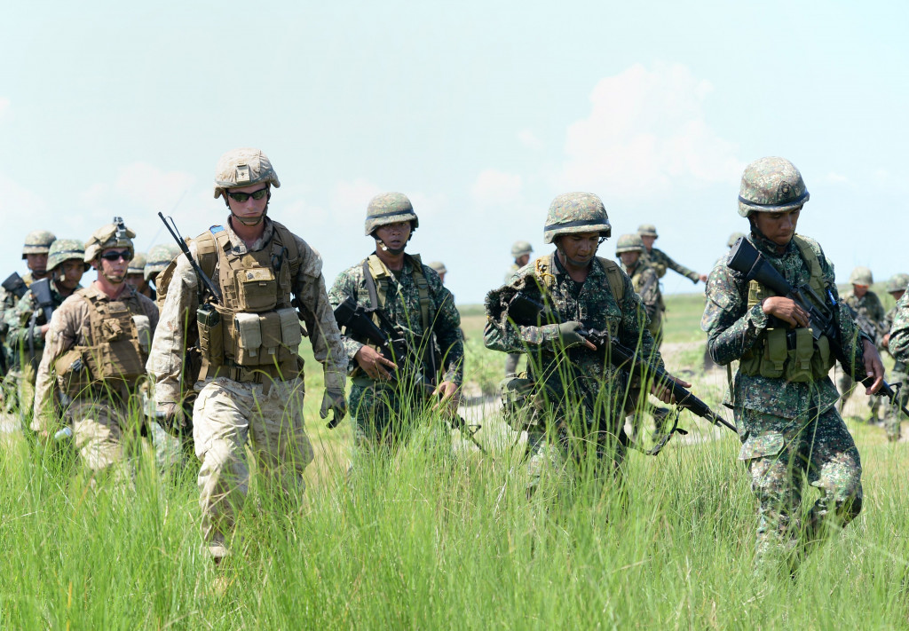 US and Philippine troops launched on October 2, 2017 new joint counter-terrorism exercises days after President Rodrigo Duterte, a fierce critic of Washington, reversed course in favour of pursuing one of Asia's oldest military alliances. (Photo:AFP/Ted A