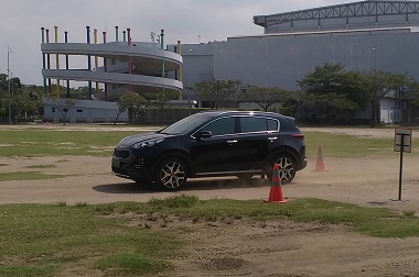 Merasakan <i>Driving Performance</i> KIA All New Sportage