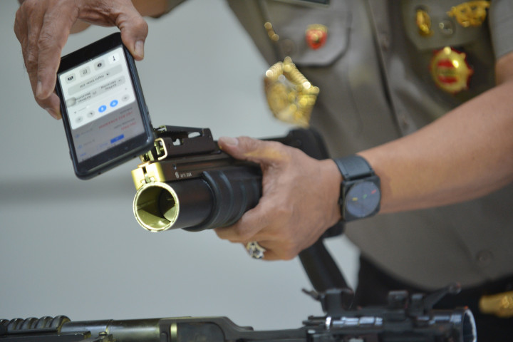 DPR Tunggu Pemerintah Selesaikan Polemik Senjata