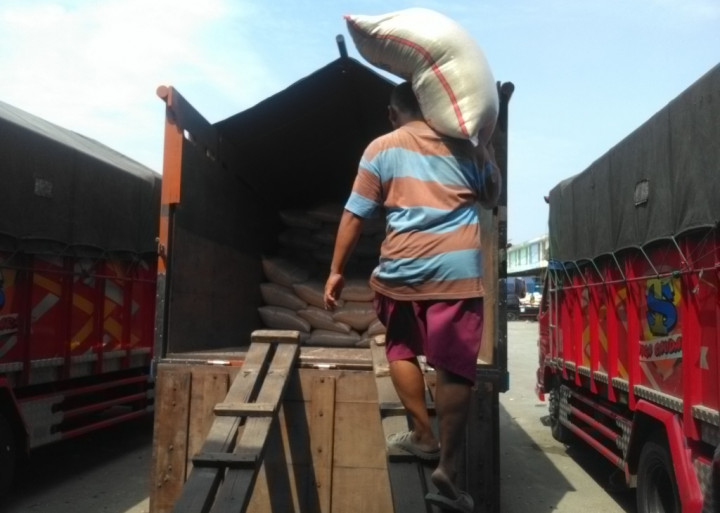 Senator Ayi Hambali Menolak Karawang Jadi Sentra Industri