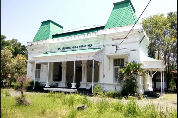 Tak Beroperasi, Pabrik Milik PT IGN Jadi Objek Berswafoto