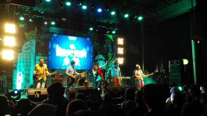 Base Jam Perkenalkan Lagu Baru di Synchronize Festival 2017