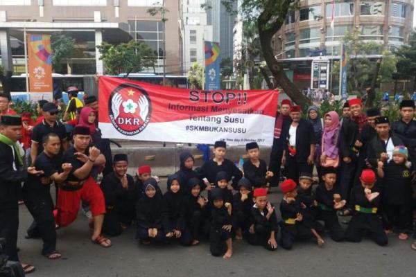 Aksi Silat Kampayekan Bahaya Susu Kental Manis