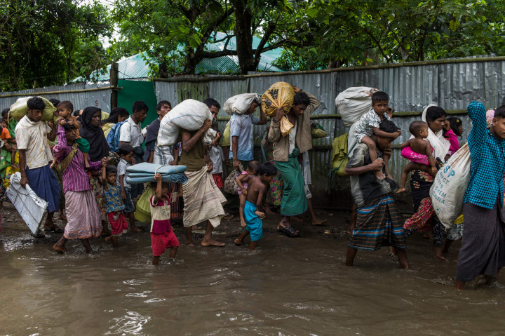Kapal Terbalik di Perbatasan Bangladesh, 12 Rohingya Tewas
