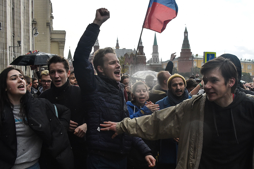 Berunjuk Rasa pada Ulang Tahun Putin, Ratusan Demonstran Ditangkap