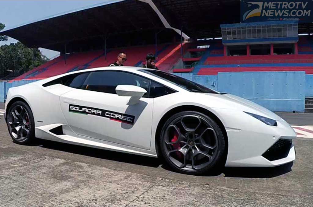Lamborghini Huracan saat sesi test drive di Sentul Bogor 2016. MTVN/Ekawan Raharja
