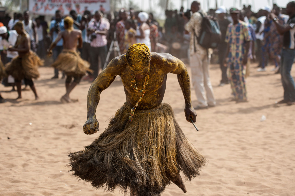 A Voodoo devotee in a trance performs at the annual Voodoo Festival on January 10, 2017 in Ouidah. (Photo:AFP/Stefan Heunis)
