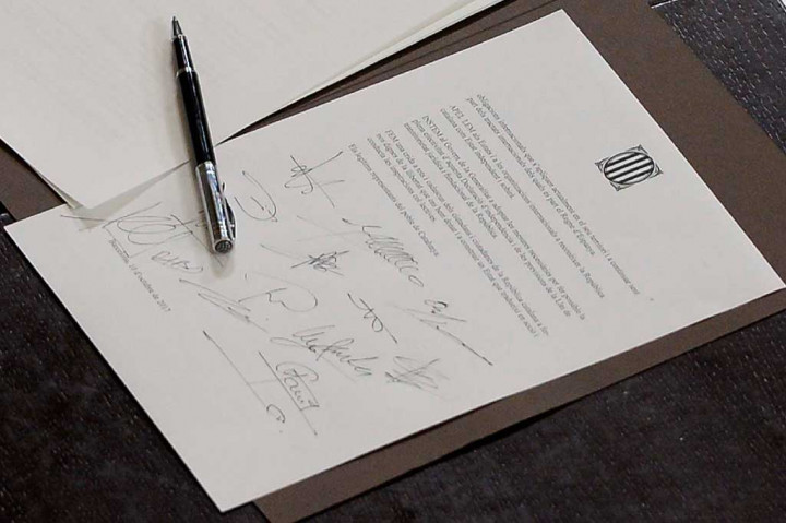 Pemimpin Catalunya Tandatangani Deklarasi Pemisahan