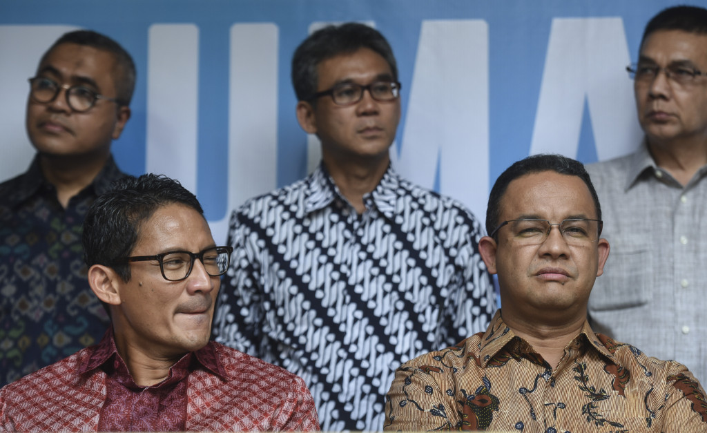 Gubernur DKI Jakarta terpilih Anies Rasyid Baswedan dan Wakil Gubernur DKI Jakarta Terpilih Sandiaga Salahudin Uno. ANT/Hafidz Mubarak.
