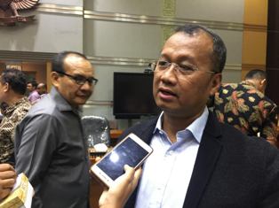 OJK Kantongi Nama Nasabah yang Transfer Rp18,9 Triliun ke Singapura