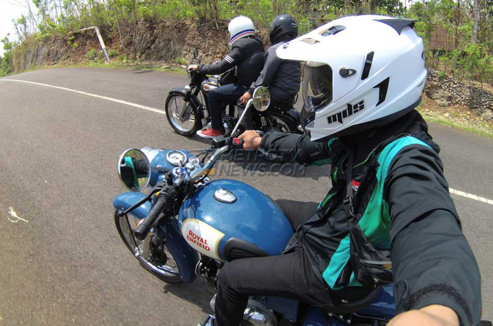 Bercumbu dengan Sang Priyayi, Royal Enfield Classic 350