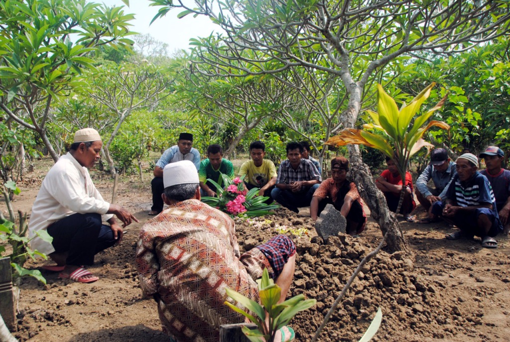 Prosesi pemakaman jenazah Banu Rusman (Foto: kuntoro/ist)