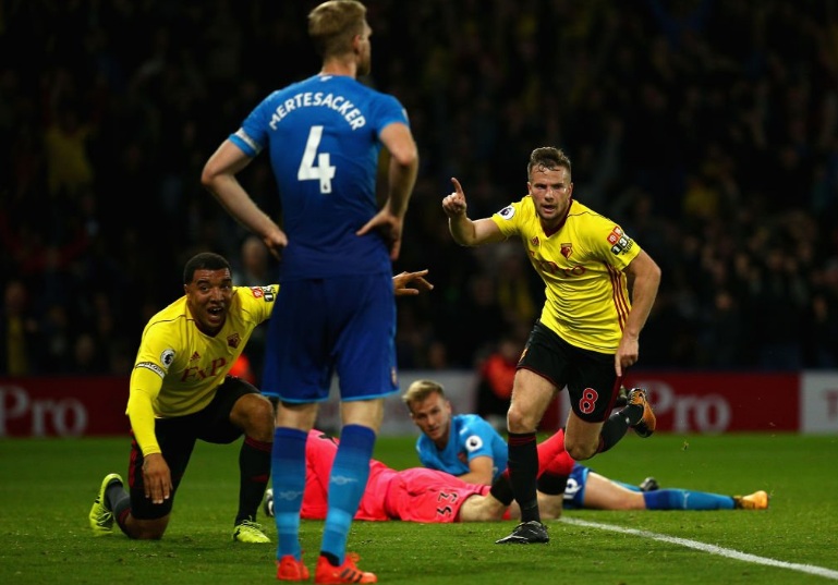 Para pemain Watford merayakan gol yang dicetak Tom Cleverley (Foto: Whoscored)