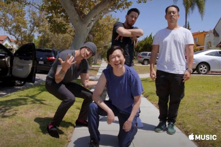 Simak Video Carpool Karaoke Terakhir Chester Bennington