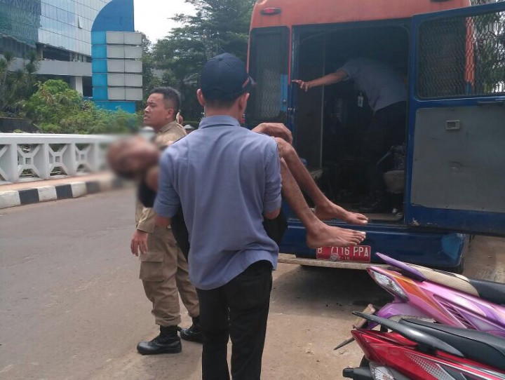 Dinsos DKI Temukan PMKS Sakit Parah di Samping RS Siloam