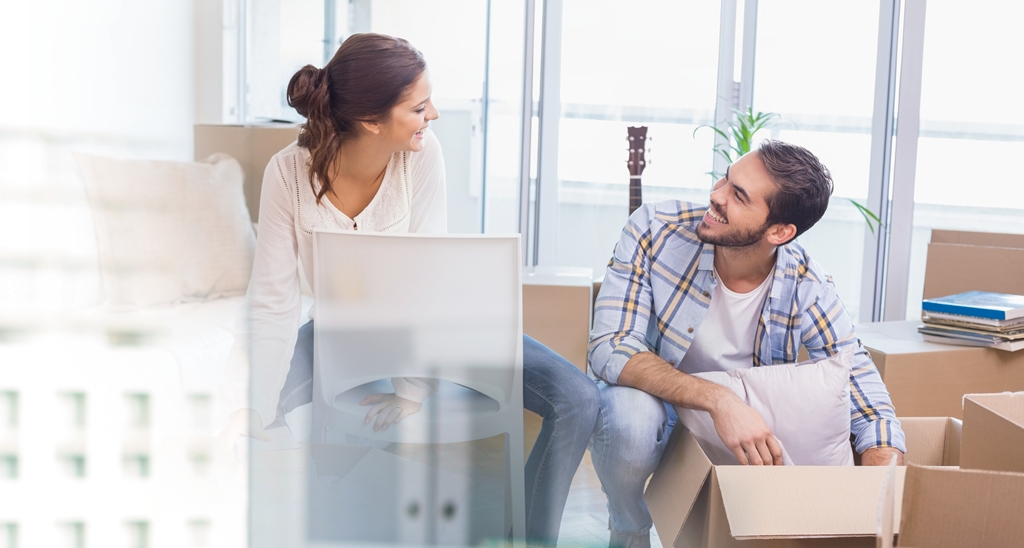 Bagi pasangan yang baru menikah, membeli atau menyewa apartemen menjadi pilihan tepat (Foto:Shutterstock)