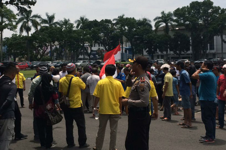 Sopir Angkot di Palembang Tuntut Pemerintah Segera Ambil Tindakan