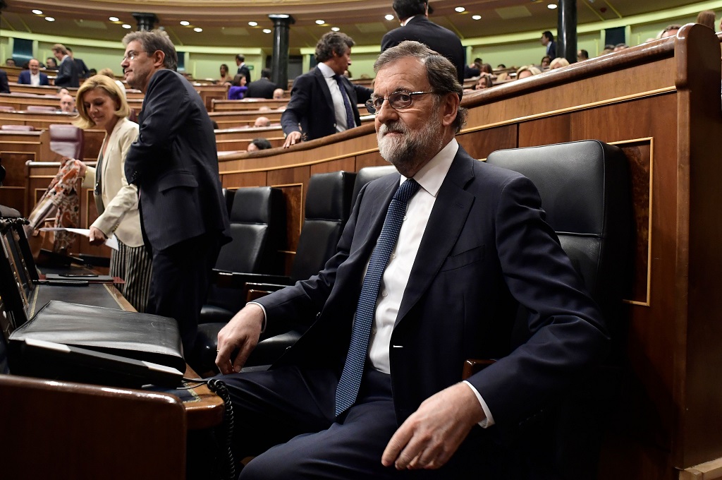 PM Spanyol Mariano Rajoy dalam sebuah sesi parlemen di Madrid, 11 Oktober 2017. (Foto: AFP/JAVIER SORIANO)
