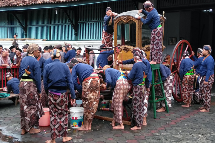 Prosesi Jamasan Kereta Tahun Ini Lebih Sakral