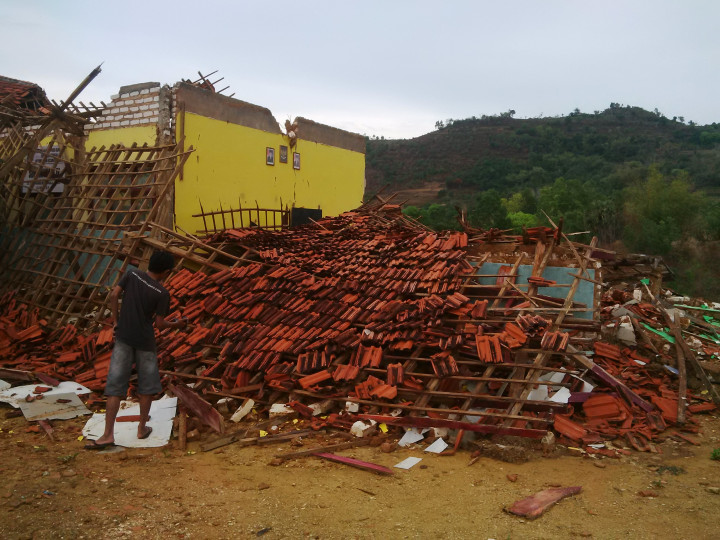 Tiga Gedung SD di Sumenep Ambruk