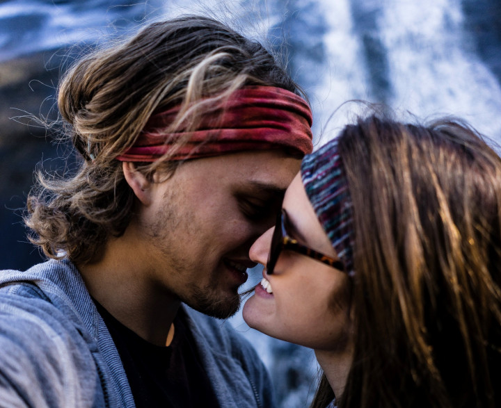 Permainan Lidah Bisa Menambah Gairah Bercinta