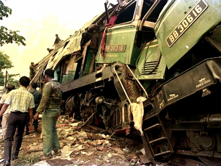 Tabrakan Kereta Mengerikan di Bintaro