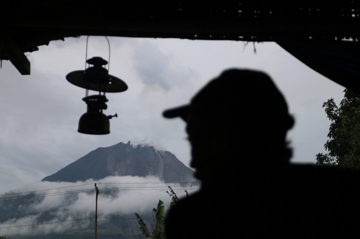 Guguran Lava masih Terjadi di Sinabung