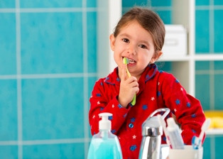 Membuat Anak Bersemangat Menyikat Gigi