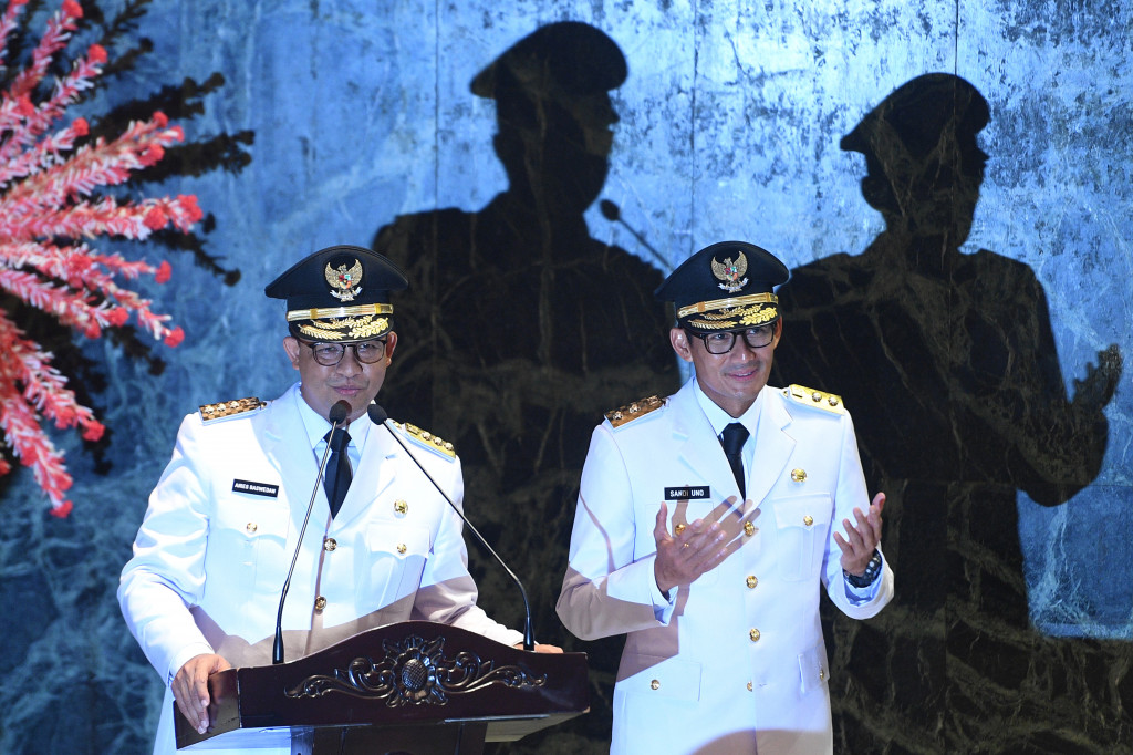 Gubernur dan Wakil Gubernur DKI Jakarta terpilih Anies Baswedan dan Sandiaga Uno-Antara/Sigid