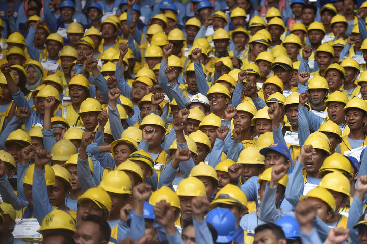 Jokowi: Pekerja Konstruksi RI Mampu Saingi Jepang